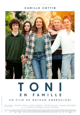 TONI, EN FAMILLE